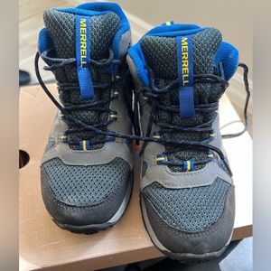 Merrell boys hiking boots. Waterproof size 2